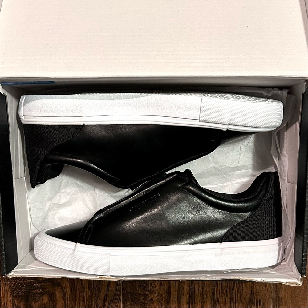 Brand New London Fog Shoes LFM Francis Black White Memory Foam Slip On